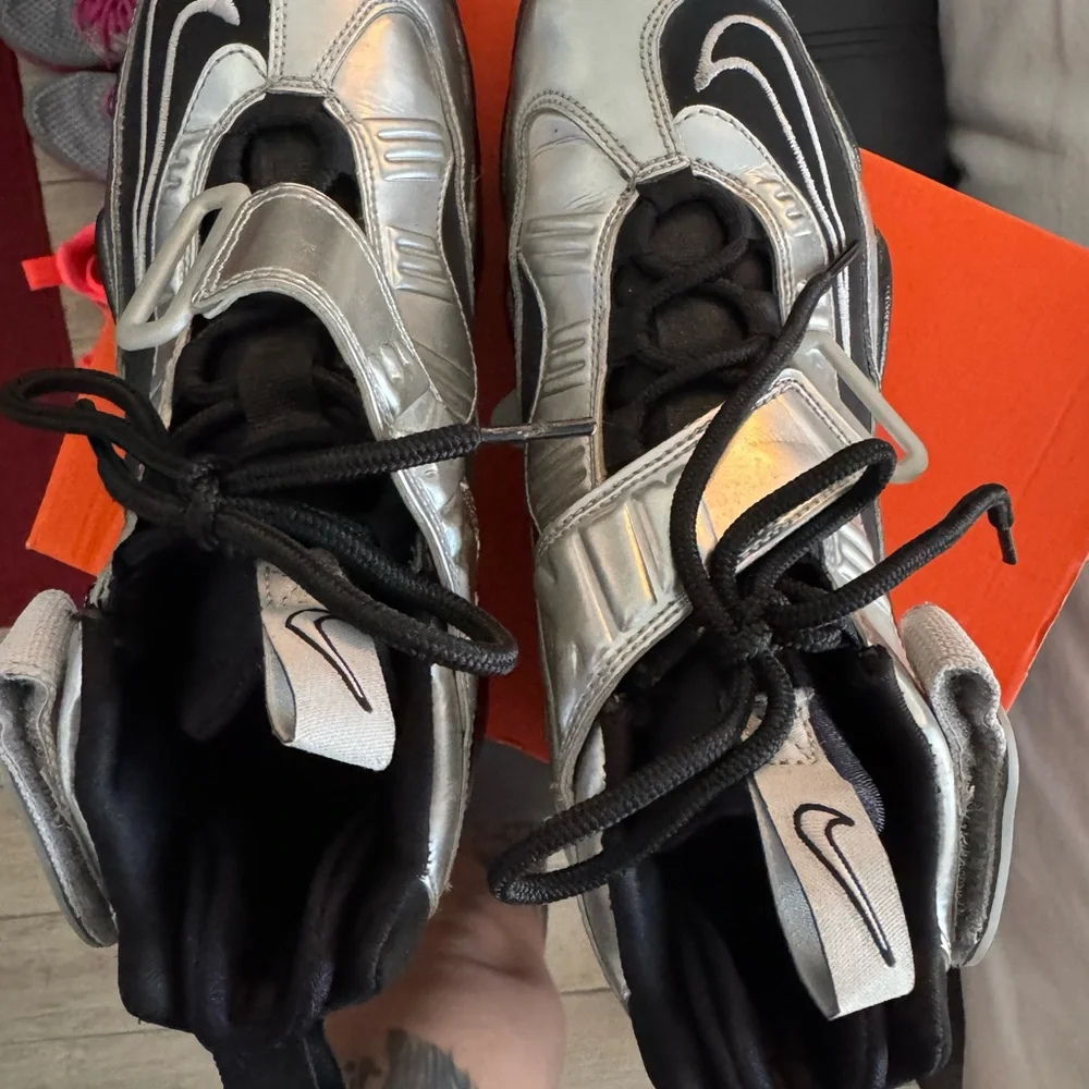 Nike Air Griffey Max Basketball Sneakers - Picture 6 of 6